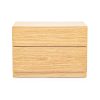 Vista frontal del Nochero Monet de la marca Aristas. Su diseño elegante y minimalista cuenta con una estructura sólida en madera color Escandinavo.