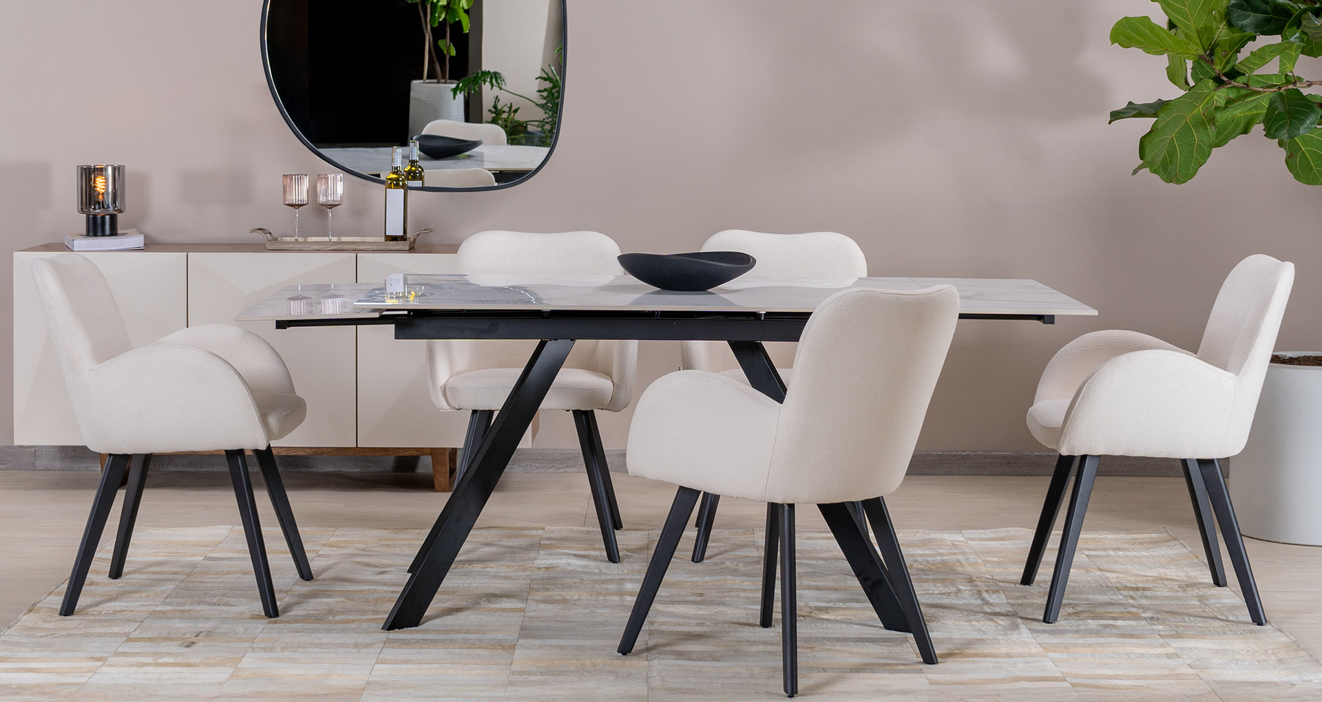 Comedor Aristas con mesa larga y sillas tapizadas, vista 2